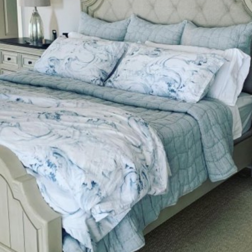 POTTERY BARN STINSON DUVET-NO LONGER AVAILABLE AT THE STORE.  SIZE FULL/QUEEN